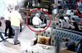 Önce elini sıktı sonra öldürdü