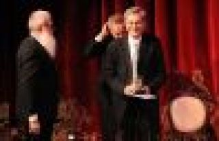 Pamuk: Ülkemde düşünce özgürlüğü yerlerde...