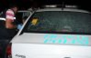 Polis aracına uzun namlulu silahla saldırı!