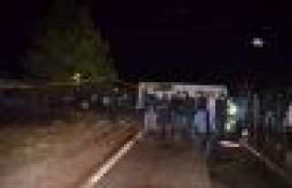 Polis midibüsü devrildi: 3 Polis yaşamını yitirdi