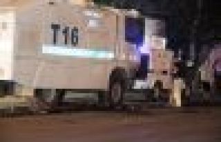 Polise roketli saldırı: 2 polis hayatını kaybetti,...