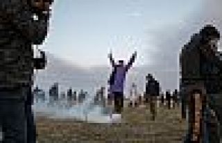 Reuters: Yunanistan sınırında herkes Suriyeli olmak...