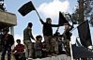 Rusya: El Nusra İdlib'de yerleşimlere ateş açtı