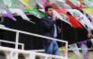 'Saraydaki birkaç ampulü kapatsak, tasarrufu sağlarız'