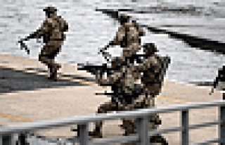 SAT'ın dörtte biri darbeci çıktı