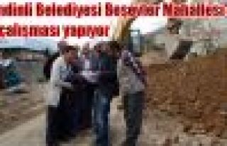 Şemdinli Belediyesi Beşevler Mahallesi'nde yol çalışması...