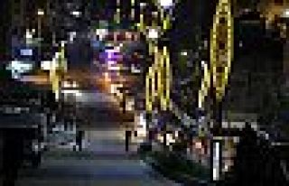 Şemdinli'de 23 Nisan coşkusunu sokakta yaşadılar