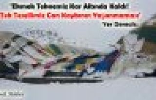 Şemdinli'de bir halı saha kar altında kaldı