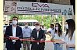 Şemdinli'de EVA Güzellik Merkezi Hizmete Açıldı