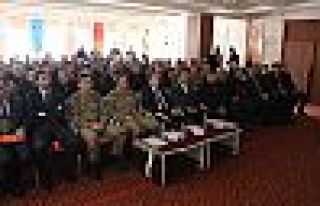 Şemdinli'de koronavirüs bilgilendirme toplantısı