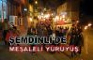 Şemdinli'de meşaleli yürüyüş