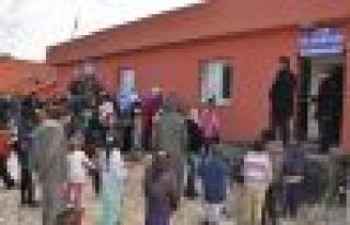 Siirt'te Şengalli kadınlar için dikiş atölyesi...