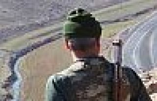 Silahlı saldırıya uğrayan köy korucusu hayatını...