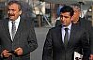 Sırrı Süreyya Önder: Leyla Güven’i yaşatmak...