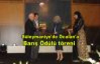 Süleymaniye'de Öcalan'a Barış Ödülü töreni