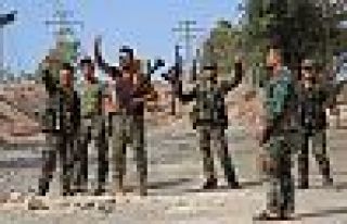 Suriye ordusu Halep'te muhalifleri yeniden kuşattı