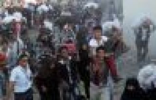 Suriyelilerin geçişi başladı!