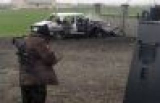 Suruç'ta patlama: 1'i polis 3 yaralı