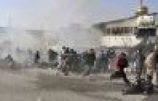 Taliban Afgan parlamentosunu bastı