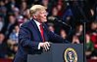 Temsilciler Meclisi Trump'ın azil sürecini kabul...