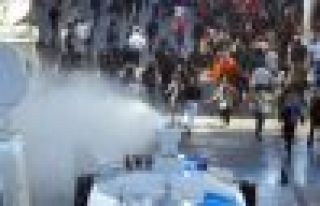 Times: Kayıp oylar ve elektrik kesintileri seçime...