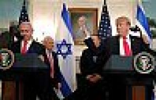 Trump, Golan'da İsrail egemenliğini tanıyan kararnameyi...