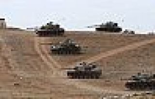 TSK: Cerablus’un batısında 1 tank vuruldu, 3 asker...