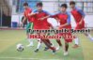 Turnuvanın galibi Şemdinli İMKB Anadolu Lisesi 