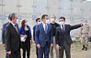 Vali Akbıyık Yüksekova 3 yıl sonra büyüyen bir...