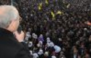 Van vekili Aktaş'ı onbinler bağrına bastı