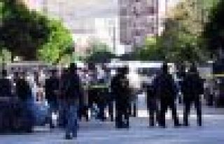 Van'da çatışma: Biri polis iki kişi yaşamını...