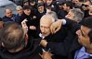 'Yakın' diyen ve taş atan kadınlar gözaltında