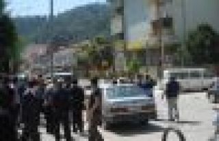 Yayladağ'ın merkezine top mermisi düştü