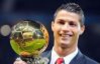 Yılın En İyi Futbolcusu Ronaldo
