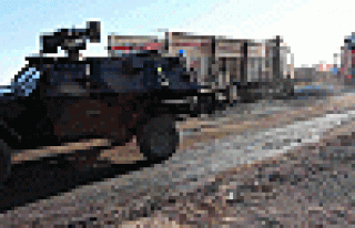 Yüksekova'da askeri araca saldırı: 5 asker yaralandı