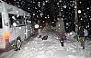 Yüksekova'da tipide mahsur kalan 9'u öğrenci 19...