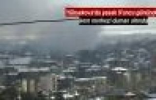 Yüksekova'da yasak 9'uncu gününde, kent merkezi...