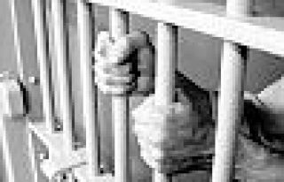 Yunanistan basını: 2 Türk asker tutuklandı