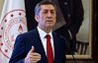 Ziya Selçuk: LGS'de öğrenciler maskelerini çıkarabilecek