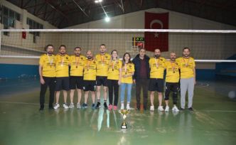 Kaymakamlık Kupası Voleybol Turnuvası Şampiyonu Sabri Baran Özel Derneği