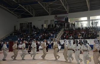 Hakkari'de Kulüpler arası halk oyunları yarışması düzenlendi