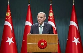 Cumhurbaşkanı Erdoğan, üniversite öğrencilerine cep telefonu, bilgisayar ve internet desteğini açıkladı