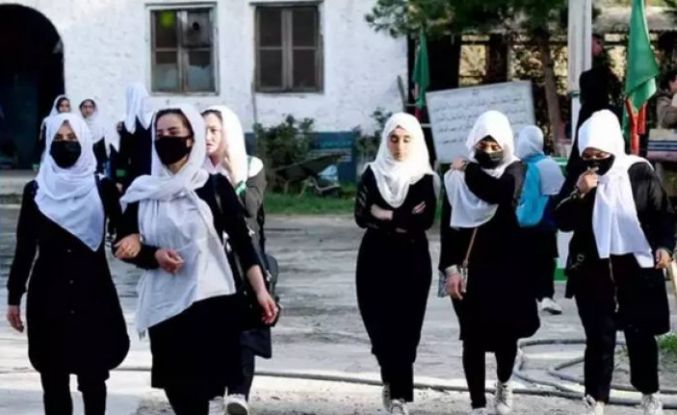 Afganistan'da Taliban kadınlara üniversite eğitimini yasakladı