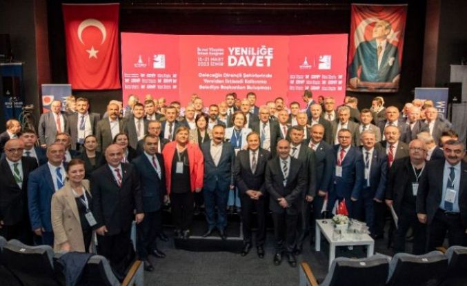 Millet İttifakı'nın belediye başkanları İzmir'de buluştu
